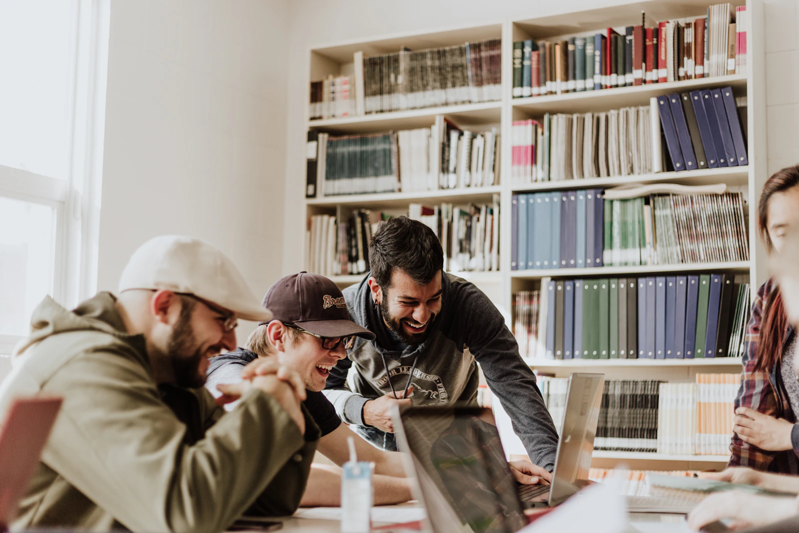 How to Get a Full-Ride Scholarship at Canadian Universities — Canada guide