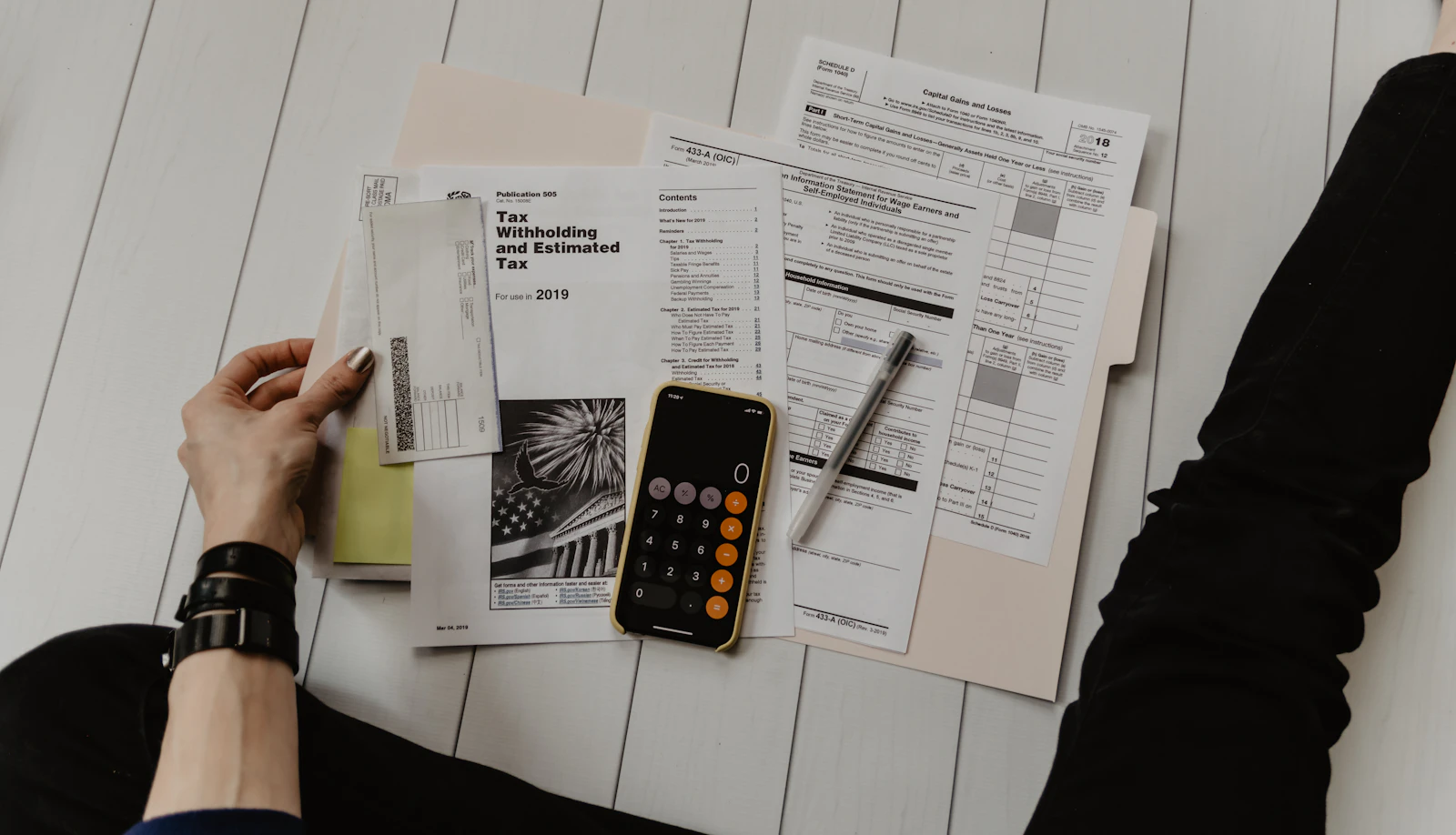 How to Open a Brokerage Account as a Non-Citizen in the US (2026) — USA immigration and expat guide