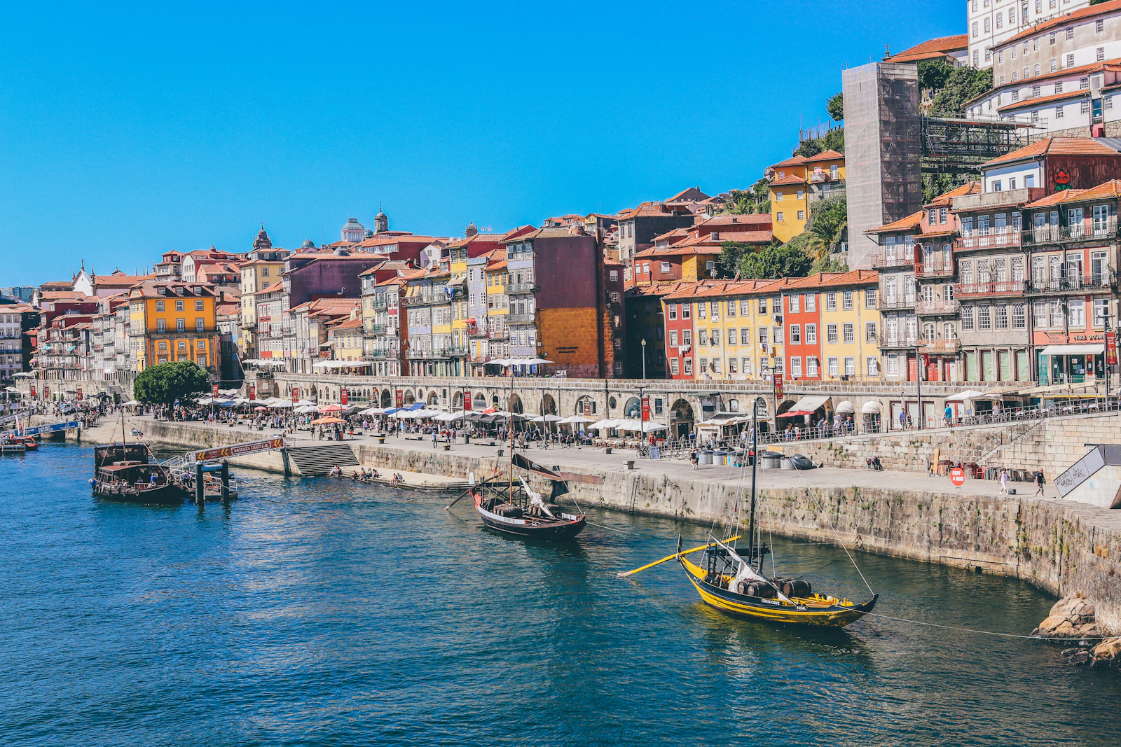 Cross-Border Wealth & Offshore Banking for Portugal Residents: What's Legal in 2026 — Portugal immigration and expat guide